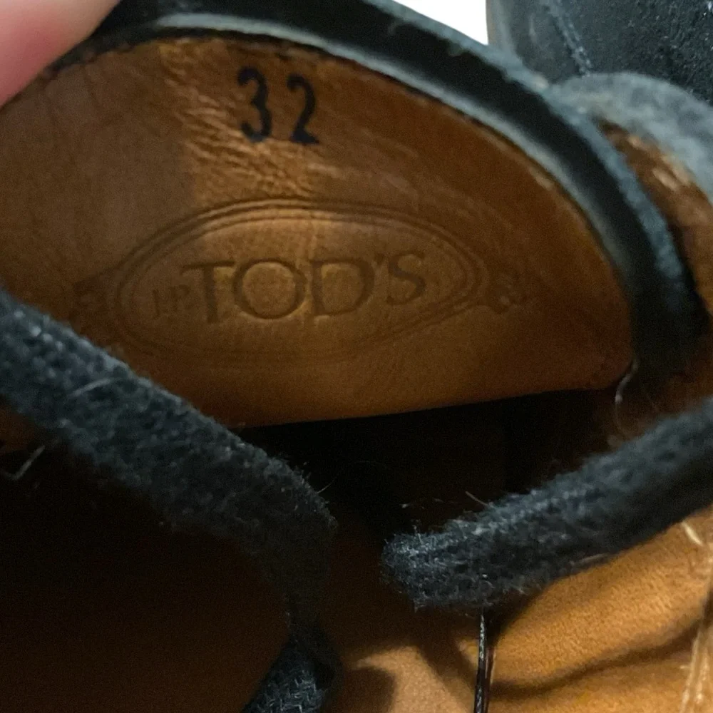 Tod’s Junior Oxford blue suede Leather Shoes size 32‎